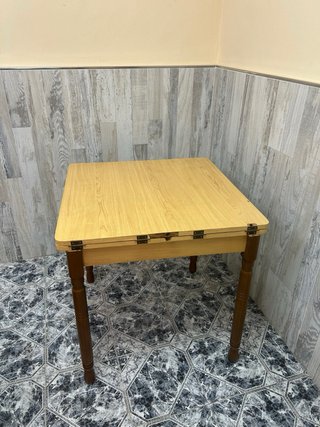 16 tavoli in legno per bar/ristorante