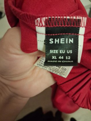 Conjunto pantalón y chaleco rojo