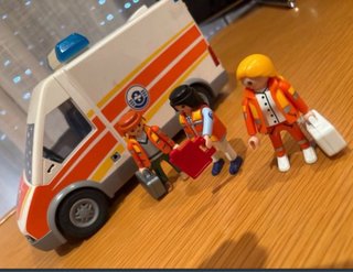 Set Policía Playmobil y ambulancia