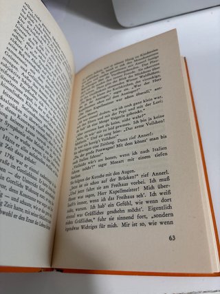 Libro antiguo de Mozart