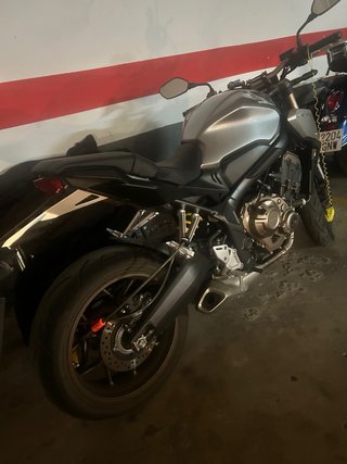 Honda CB650RA 2022 - 7000 km De poco uso.