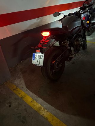 Honda CB650RA 2022 - 7000 km De poco uso.