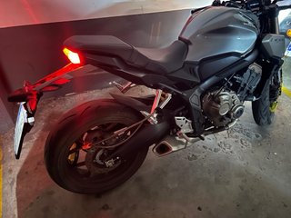 Honda CB650RA 2022 - 7000 km De poco uso.