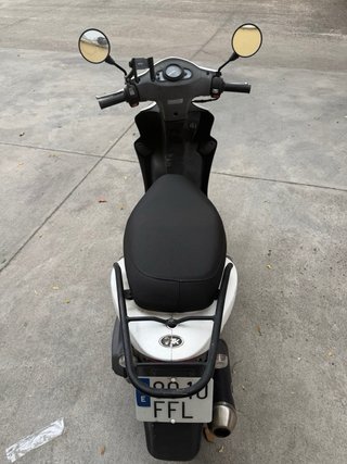 Kymco Agility 125 Scooter Blanca