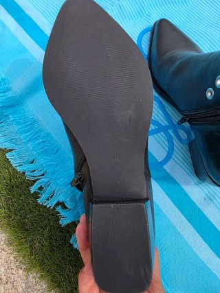 Botines piel negros estilo cowboy