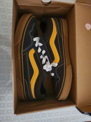 Botas Vans Talla 45 (11.5) Negro/Amarillo