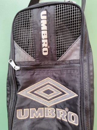 Bolsa de zapatos Umbro negra
