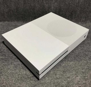 Xbox One S Blanca + 2 Mandos