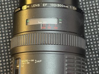 Objetivo Canon EF 100-300mm F5.6