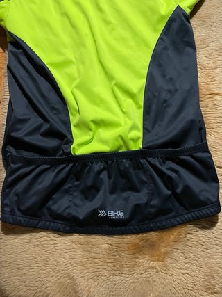 Chaqueta ciclista fluorescente