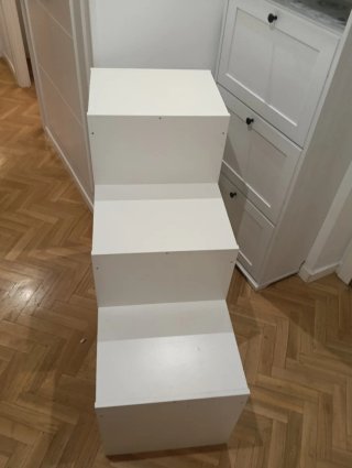 REGALO!!!! Estantería blanca escalonada