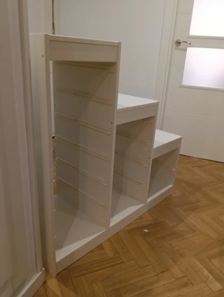 REGALO!!!! Estantería blanca escalonada