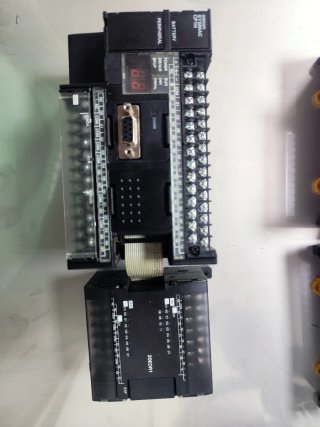 PLC Omron SYSMAC CP1H 20EDR1