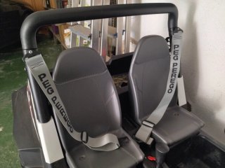 Coche eléctrico infantil Peg Perego