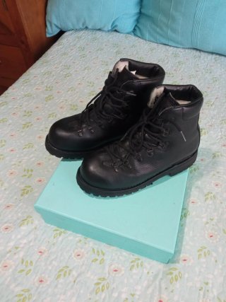 Botas de montaña Kamet Talla 42 Negras