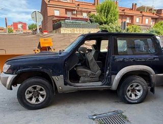 Tapa balancines nissan 13264vc103 patrol 3.0 48706