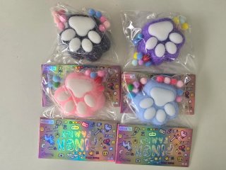 Juguete antiestrés pata de gato