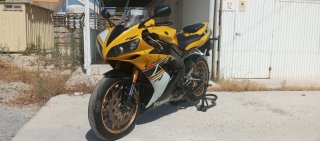 Yamaha R1 50 Aniversario