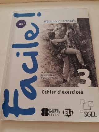 Facile 3 francés livre de l'élève A2 SGEL ELI