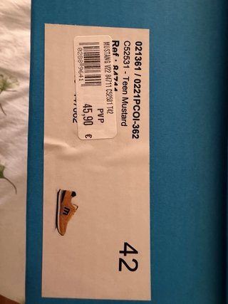 Zapatillas MTNG Mostaza Talla 42 Nuevas