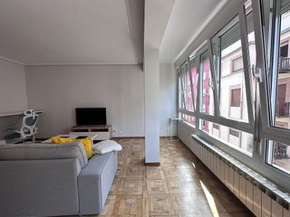 Piso en alquiler en Numancia - San Fernando en Santander