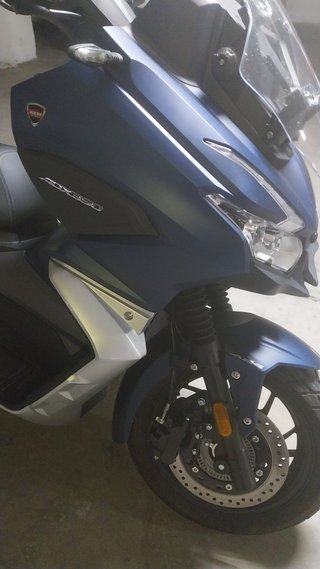 Maxi Scooter MH Azul y Blanca