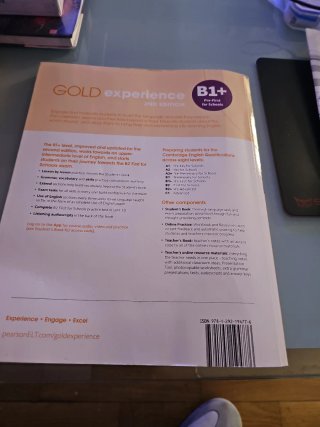 Libro Inglés Gold Experience B1 Workbook 2nd Ed