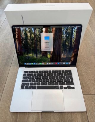 MacBook Air 15” M4 16GB RAM 256GB SSD
