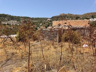 Terreno con cortijo en Gualchos para restaurar
