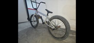 Bicicleta BMX Street