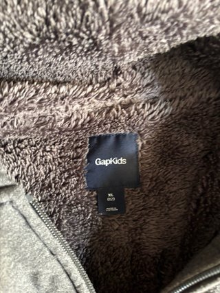 Chaqueta Gap Niño Gris con Logo