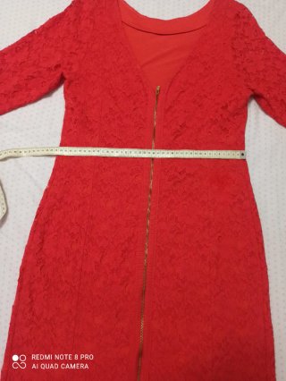 Vestido rojo encaje ajustado