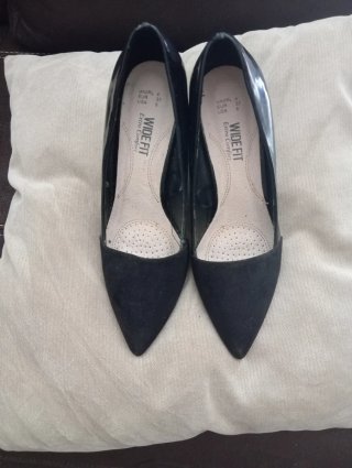 Zapatos de tacón negros extra confort.