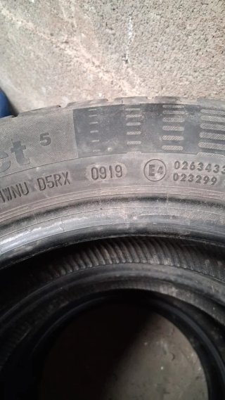 Neumáticos Continental 165/60 R15 77H