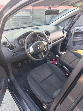Mitsubishi Colt 2009
