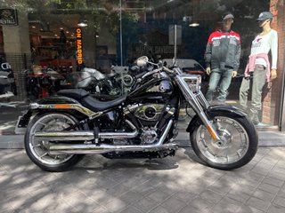 Harley-Davidson Fat Boy Negra