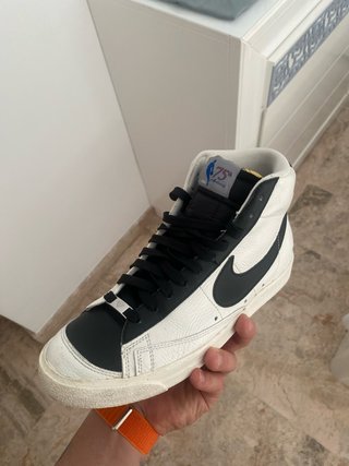 Nike Blazer Mid '77 EMB Talla 43