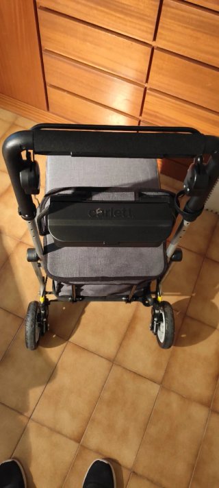 Caminador Carlett con asiento y cesta