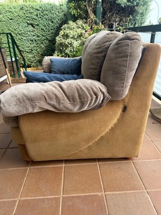 Conjunto 2 sofás marrón y gris. No hago envios .
