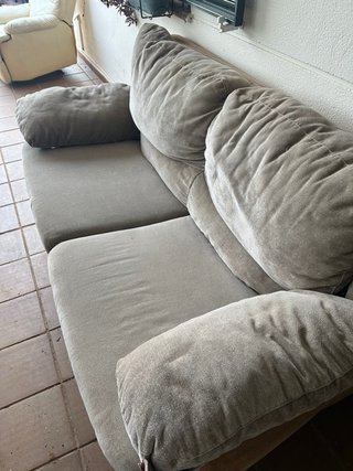 Conjunto 2 sofás marrón y gris. No hago envios .