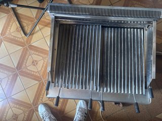 Parrilla de piedra volcánica profesional