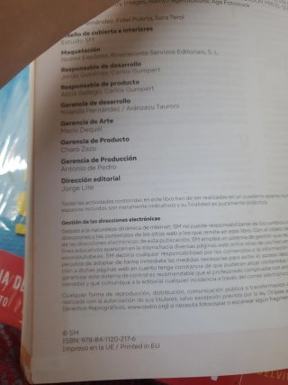 Libro de Economía 1 bachillerato Revuela