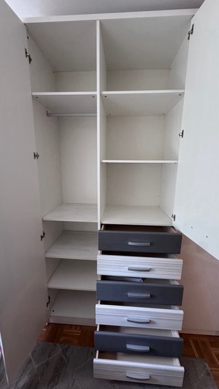 Armario modular blanco y gris