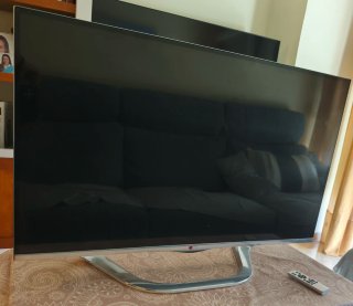 Televisor LG 42 Negro y Plata