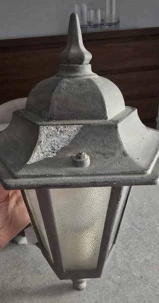 FAROL DE PARED METAL Y VIDRIO
