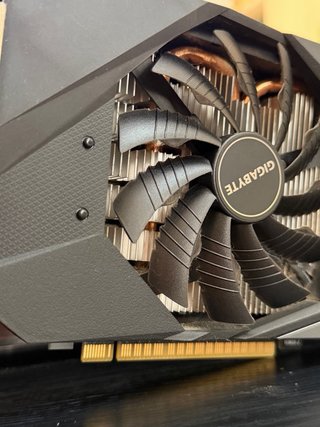 Tarjeta Gráfica Gigabyte GTX 1650 4GB