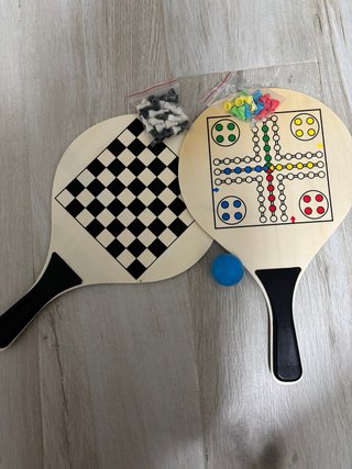 Palas de playa con juego de mesa