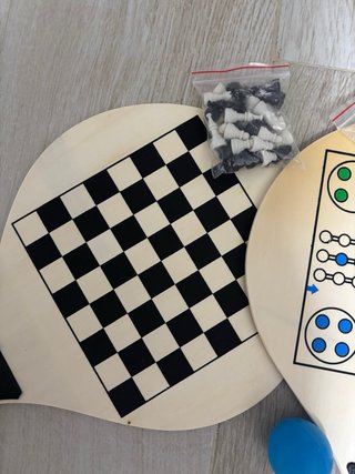 Palas de playa con juego de mesa