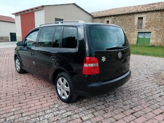 Volkswagen Touran TDI 140CV 7 PLAZAS