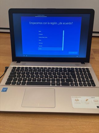 Portátil Asus Vivobook Max
